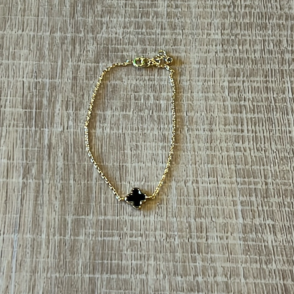 Black and Gold Clover Bracelet 7.5”